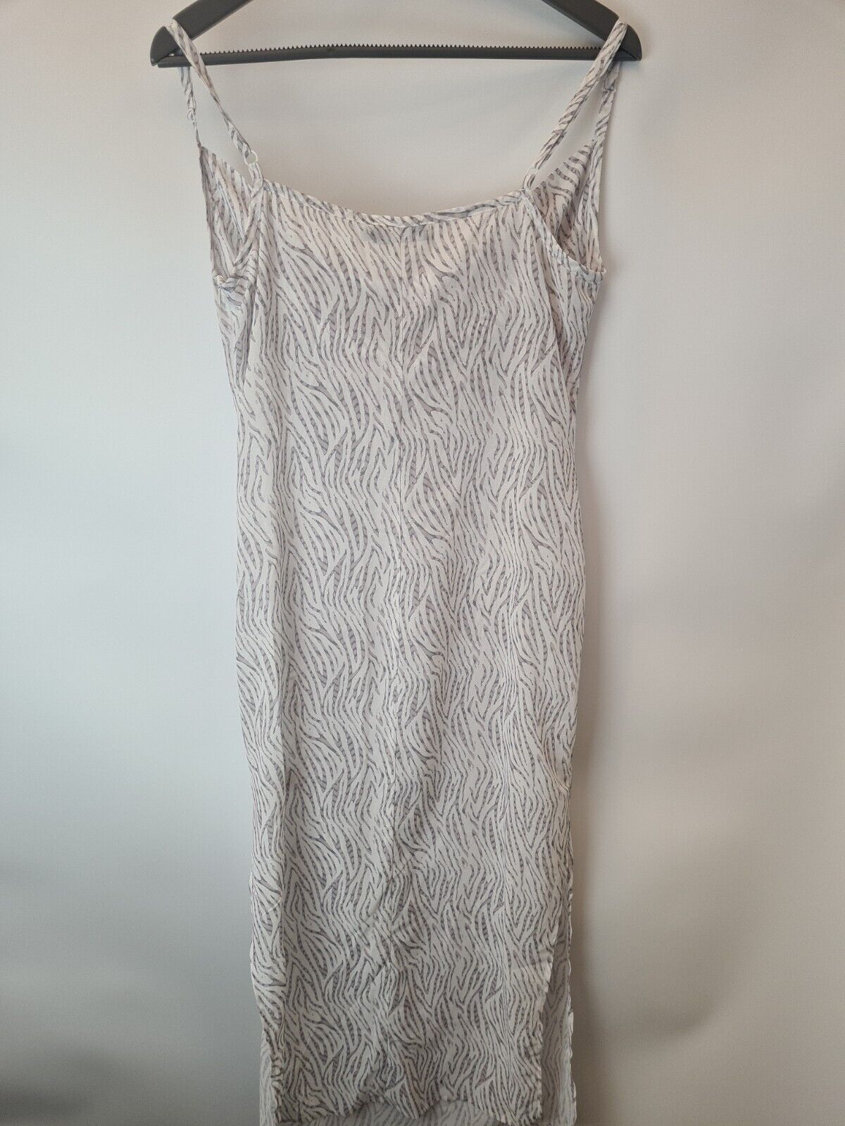 In The Style Billie Faiers White Zebra Print Midi Cami Dress Size 16  **** V86