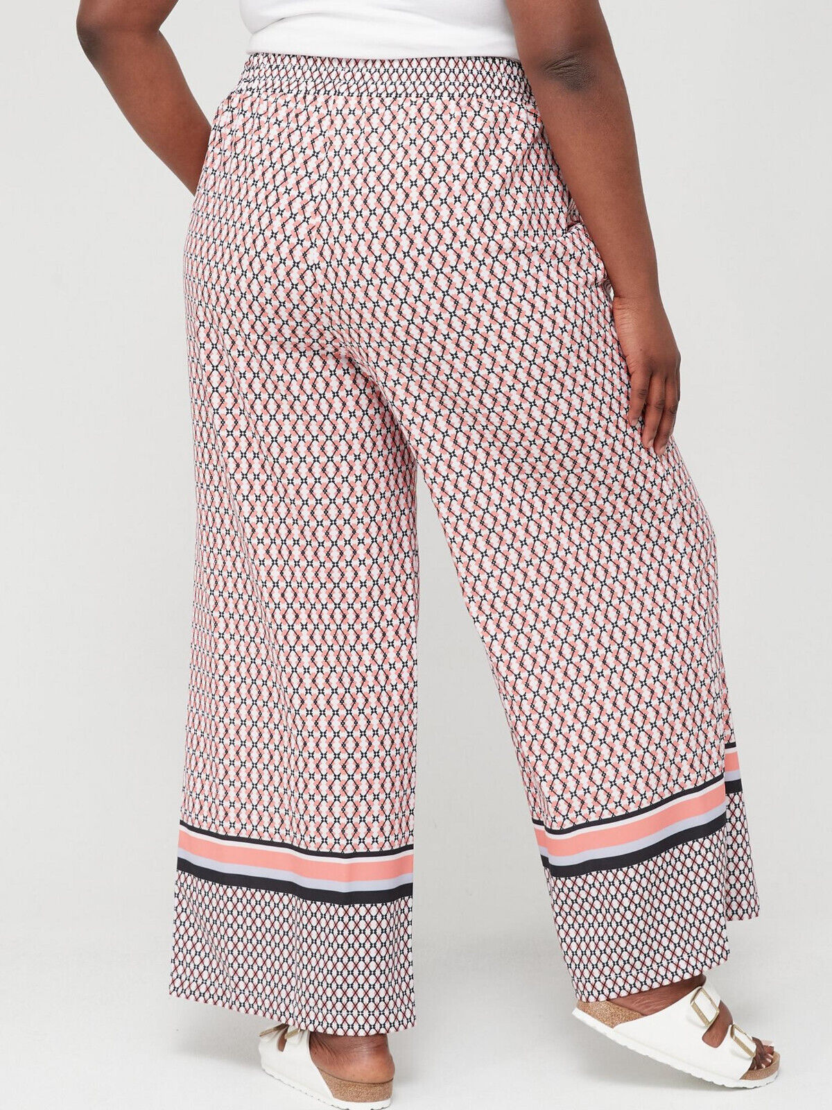 Wide Leg Scarf Print Trousers - Coral. UK 16 ****V436