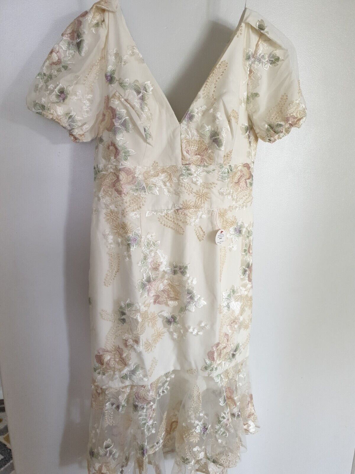 Chi Chi London Embroidered Short Sleeve Midi Dress Yellow Uk16****Ref Big_Stock_Clearance Chi Chi London Embroidered Short Sleeve Midi Dress Yellow Uk16****Ref Big_Stock_Clearance
