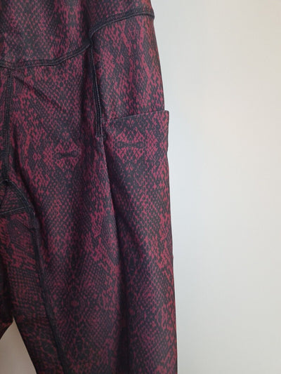 West Seventy Nine Sustainable Strutt Red Leggings Size Large  **** V272