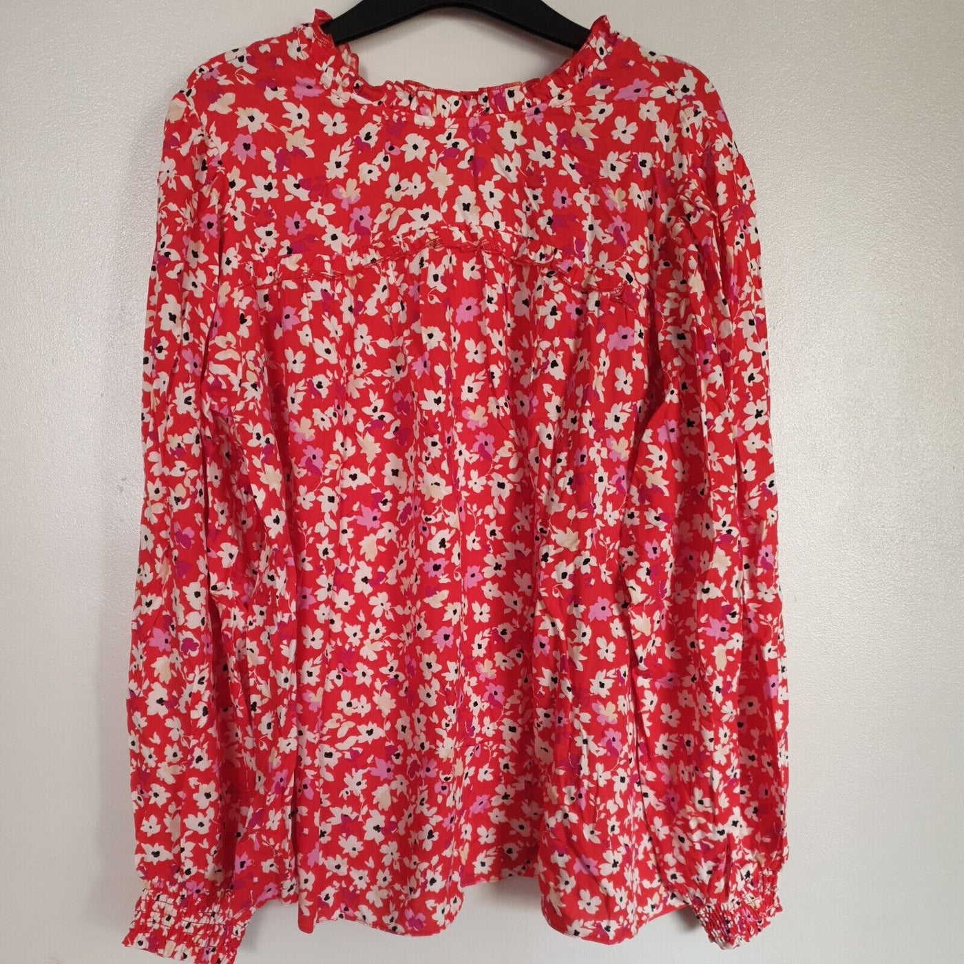 Red Floral Print Blouse High Neck Size 10 **** V400