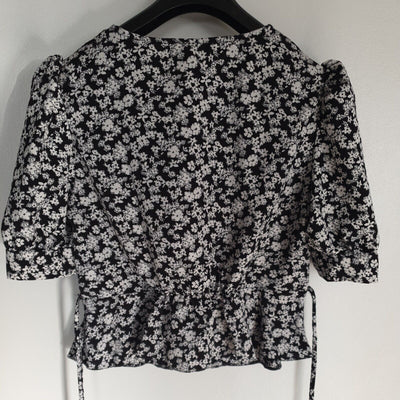 new look petite 14 Sasha Ditsy Embroidered Top Black/White****Ref V277