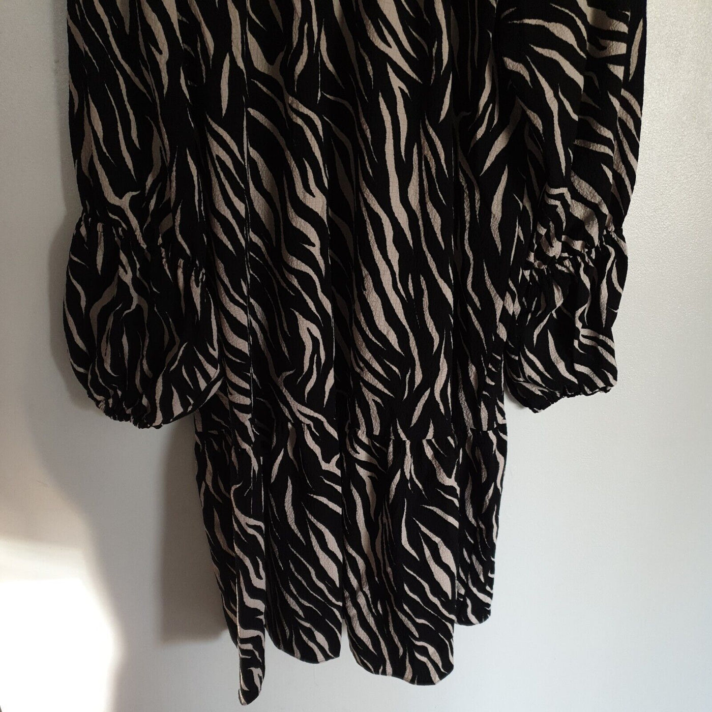 Womens Zebra Print Dress Black UK 12 *** SW13