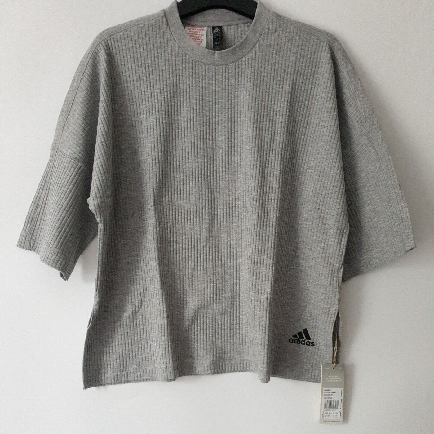 Adidas Grey Yoga Tshirt Sweatshirt Uk 14-15yrs ****Ref V102