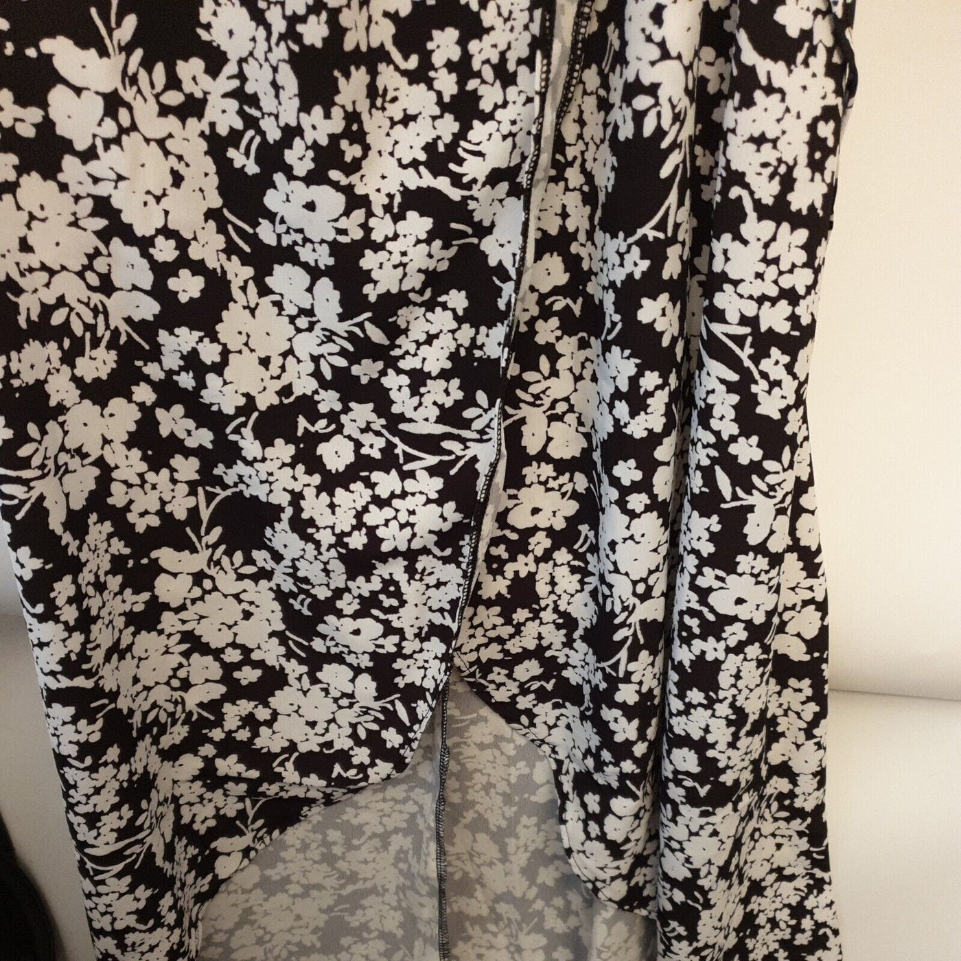 Missguided Black/White Wrap floral Dress Uk10****Ref V250