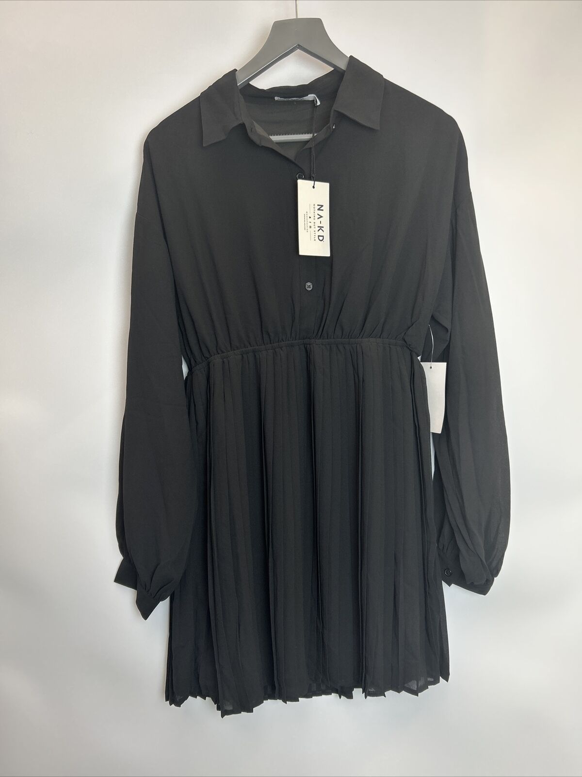 NA-KD Pleated Mini Dress - Black. UK 18