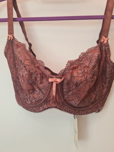 Pour Moi Amour Underwired Non-Padded Lace Bra. Size UK 32DD **** V145