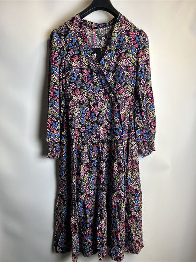 Womens Floral Dress. UK 12 **** Ref SW6