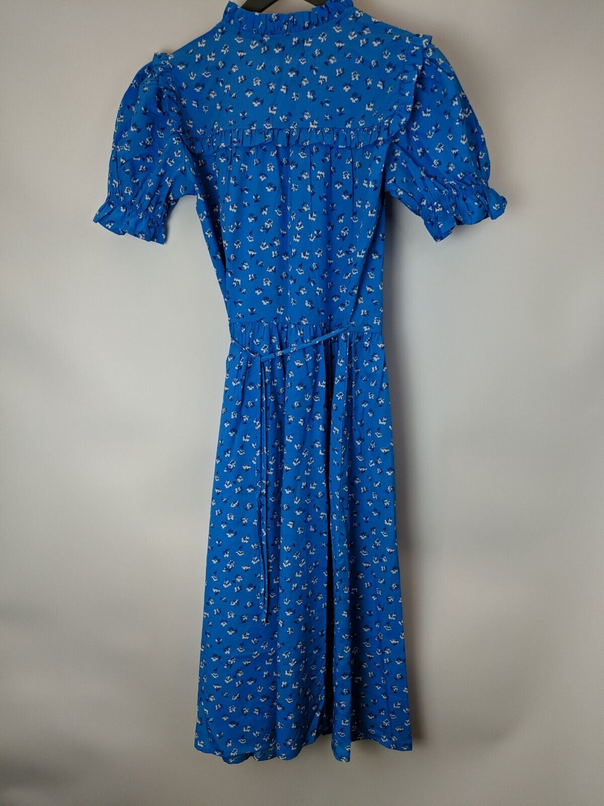 In The Style Blue Wrap Dress- Blue Floral Print. UK Size 6 ****Ref V31
