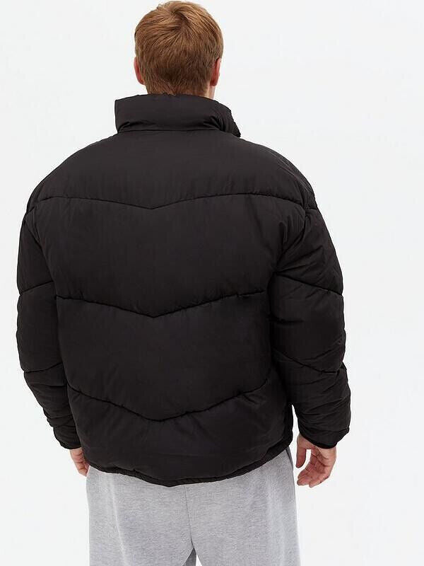 New Look Men Oversized Funnel Puffer Jacket. Black. UK M. V33