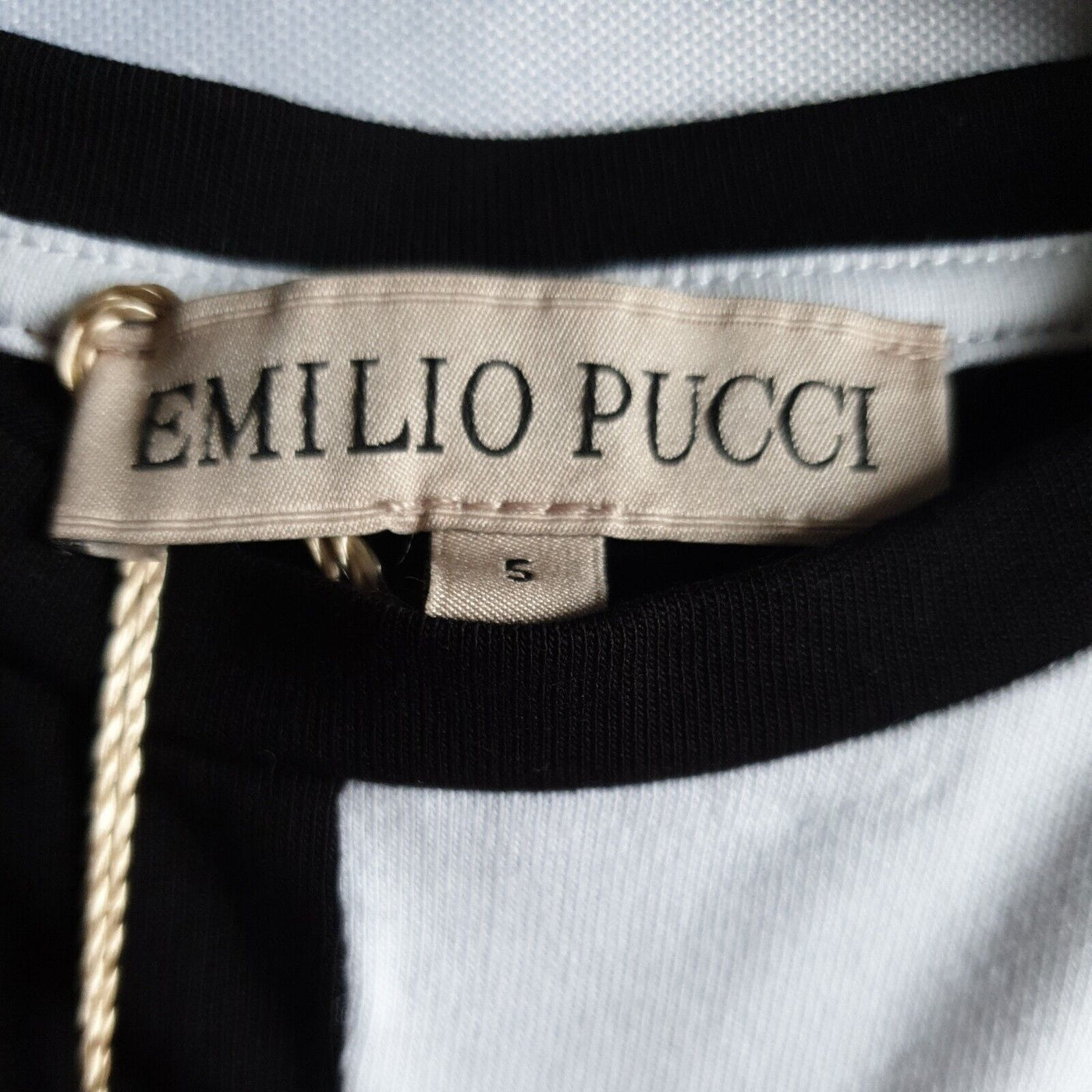 Emilio Pucci Girls Black/White Tshirt Size 5yrs****Ref V40