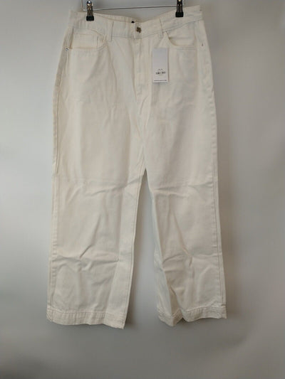Long Tall Sally Straight Legged Jeans. White  UK 14 ****V30