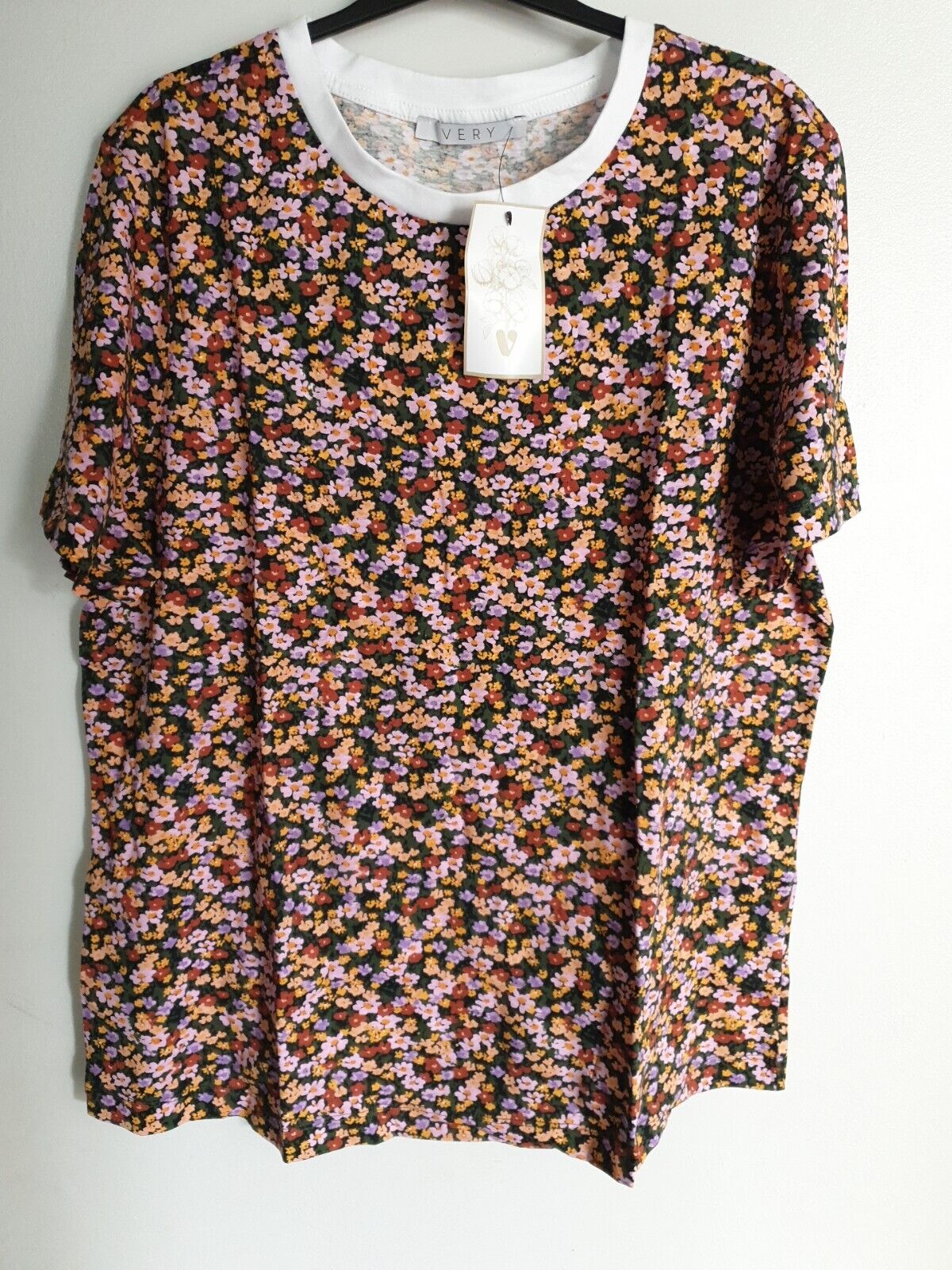 Ditsy Floral Print Tshirt Uk 10  ****Ref V553