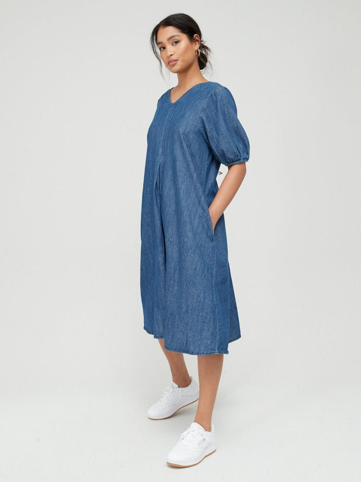 PIECES V-Neck Midi Denim Dress - Blue. UK XS. ****V91