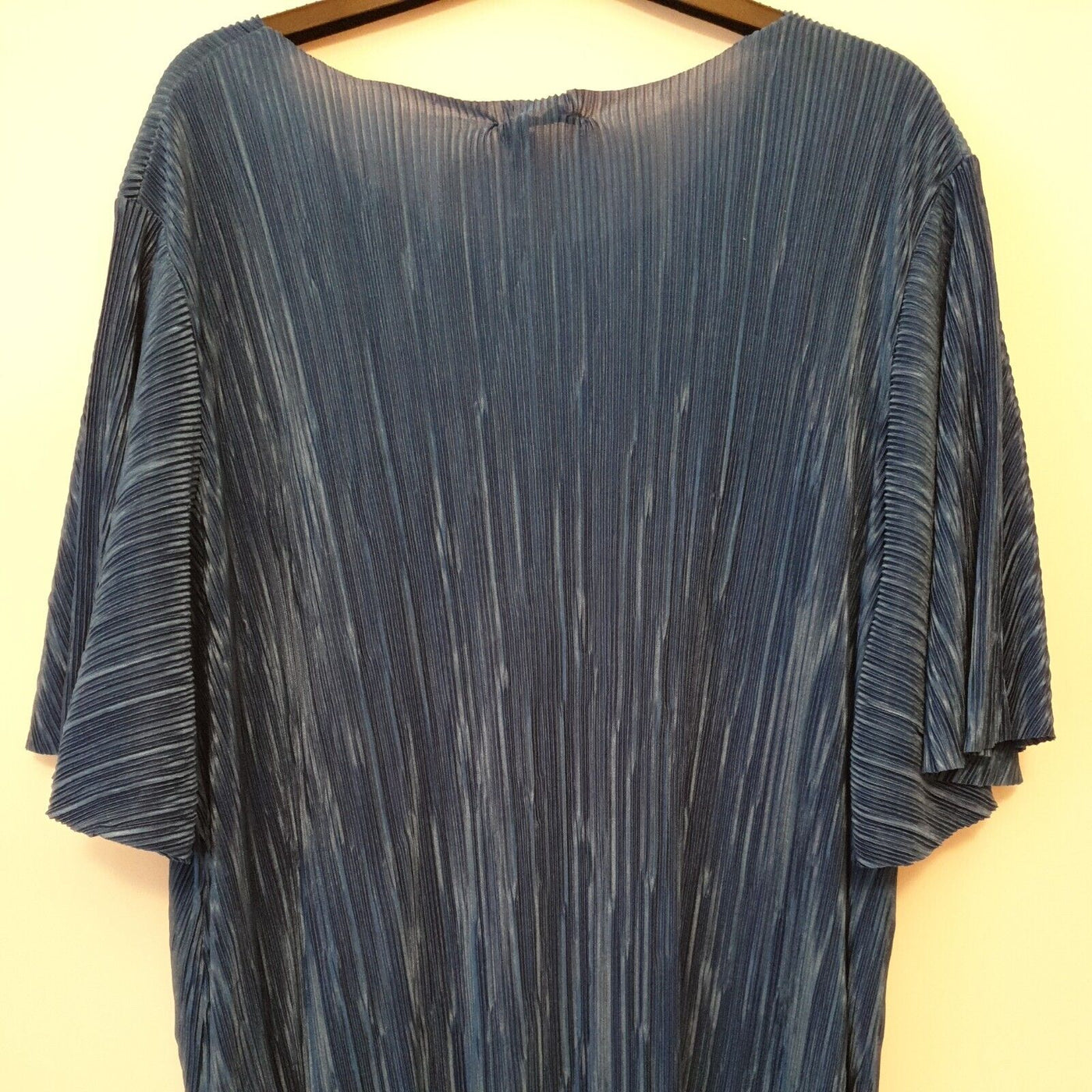 Limited Collection Dress Blue Short Sleeve Size 22-24****Ref V66