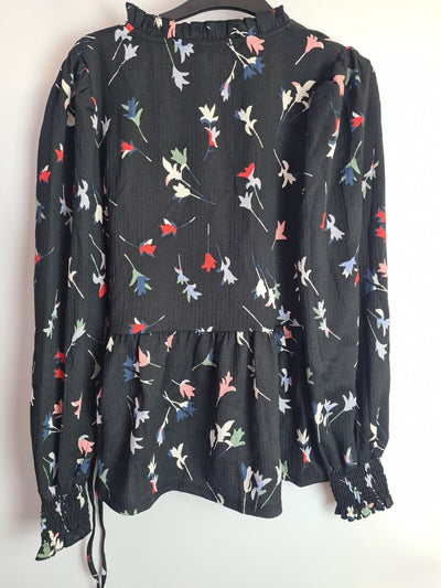 Womens Black Floral Wrap Long Sleeve Top Size 20 **** V291
