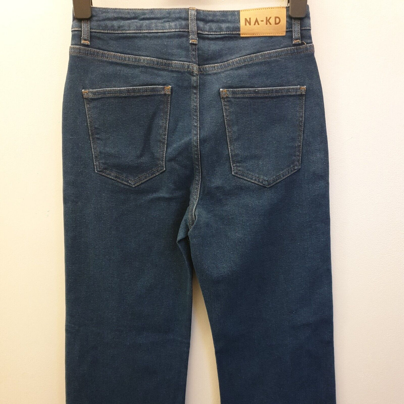 NA-KD Straight Leg High Waisted Jeans Mid Blue****Ref V240