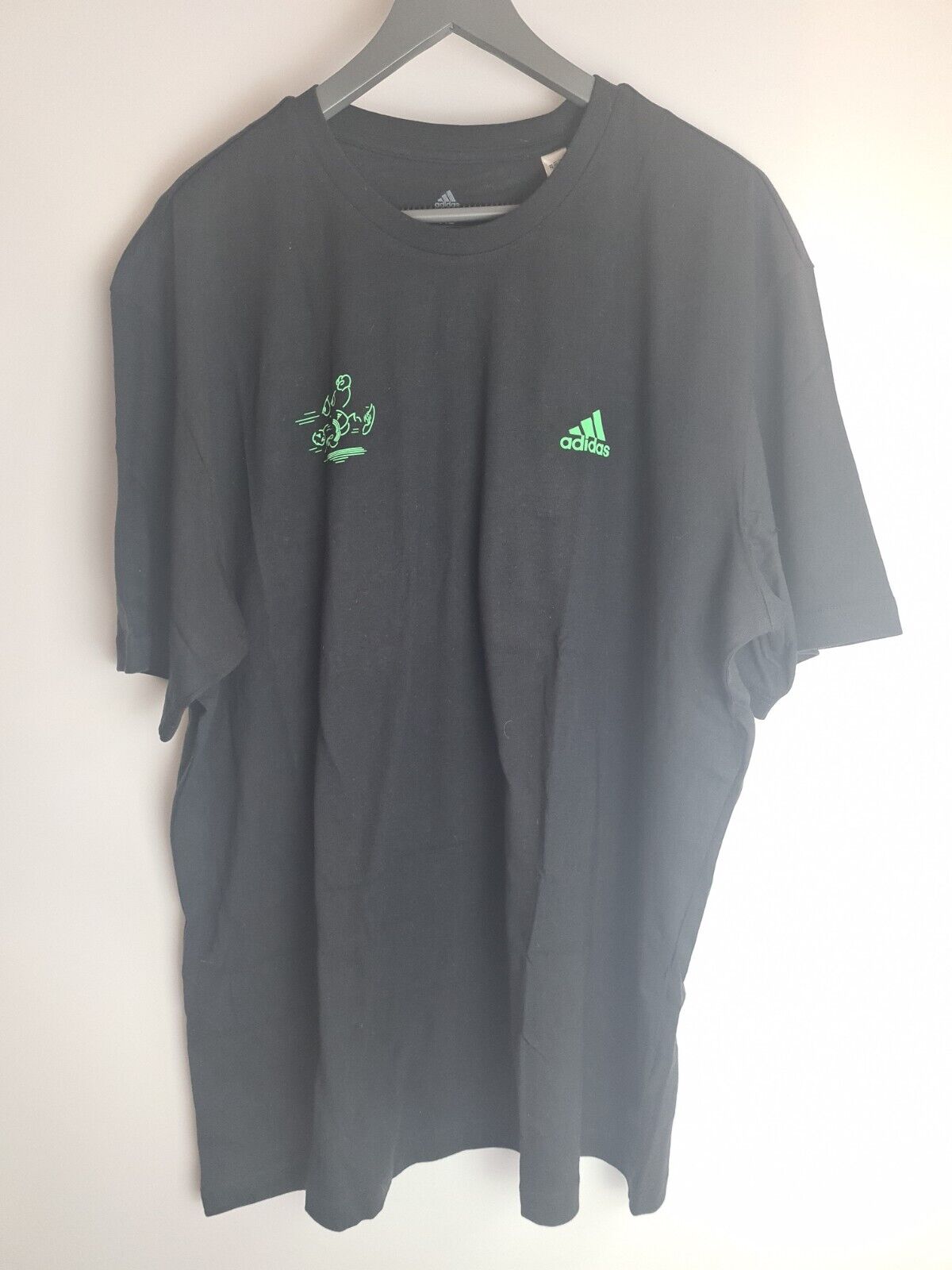 Adidas SIG GFX Black T-Shirt Size XL **** V32