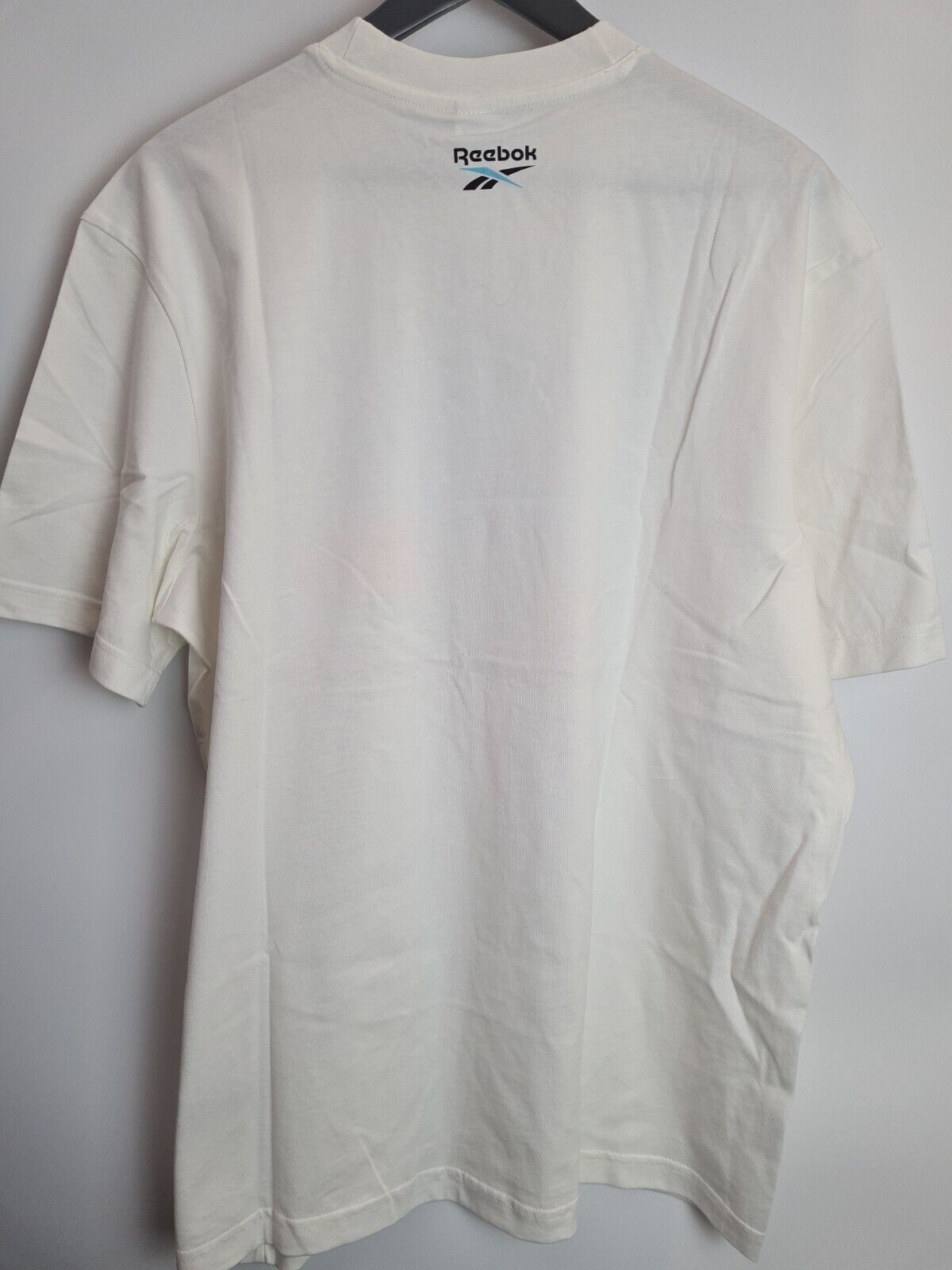 Reebok Classic International West T-Shirt Size Large **** V32