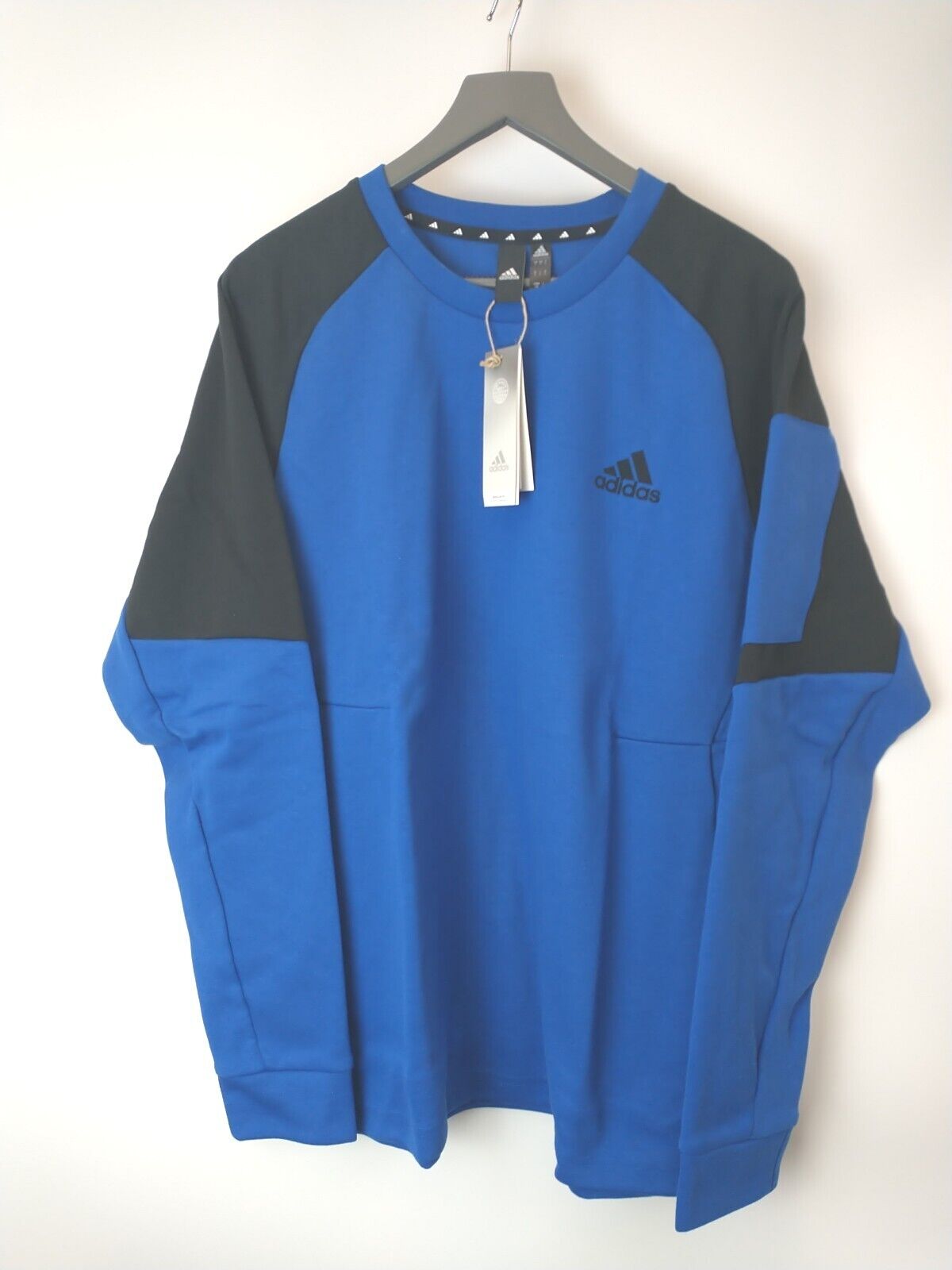 Adidas Royblu Bleoi Sweatshirt. UK Medium **** Ref V296