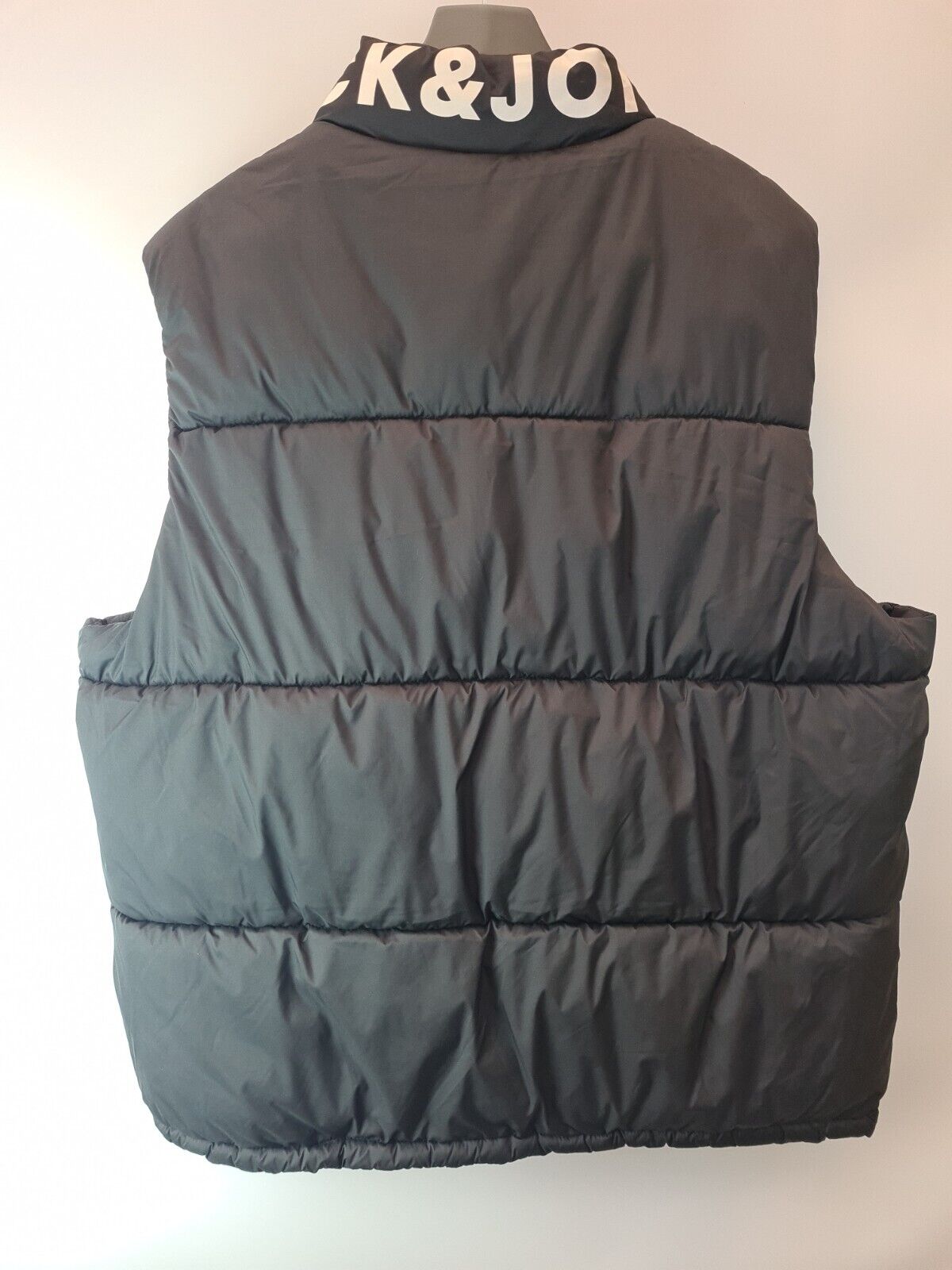 Jack & Jones Maxer Padded Black Gilet Size XL **** V31