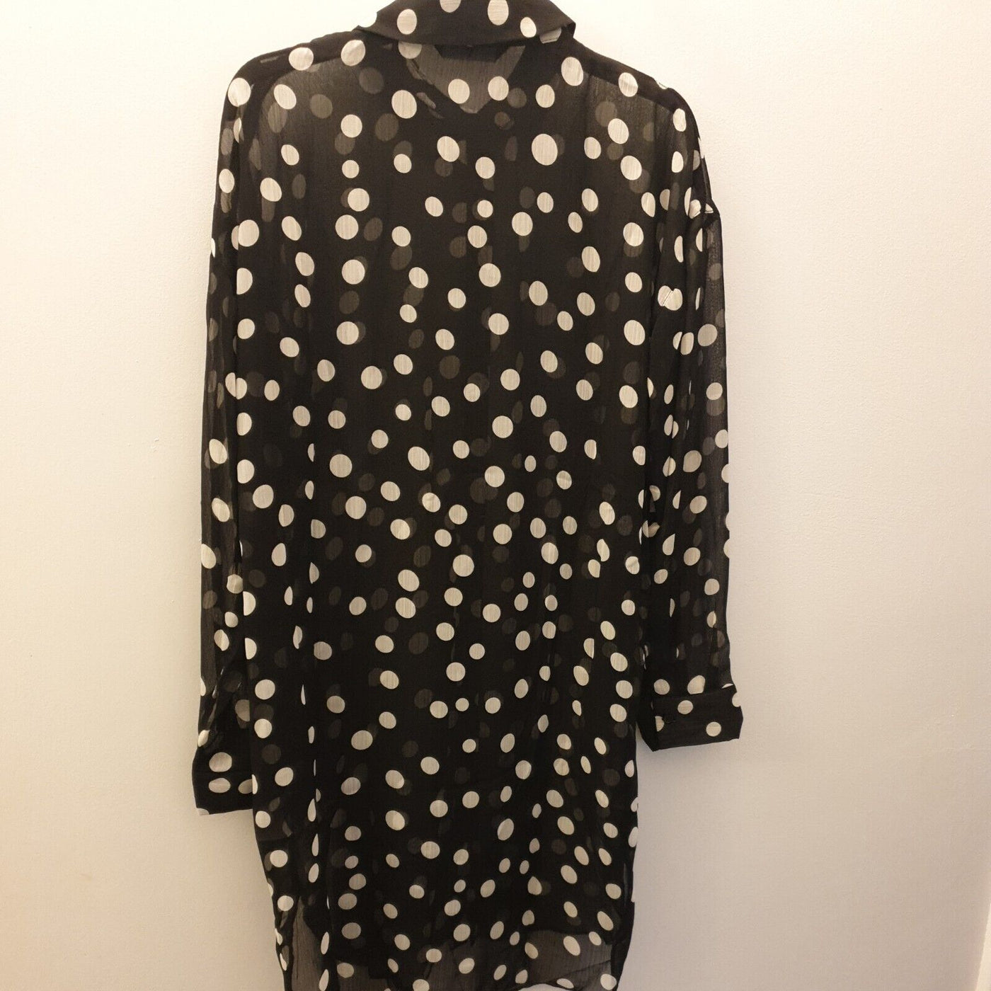 Womens Black Spot Shirt UK 8 ****Ref V501