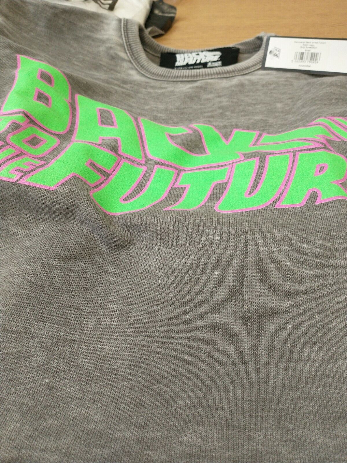 Re _ Covered  Clothing. Back To Future Grey Sweatshirt. Size Small. Ref K6