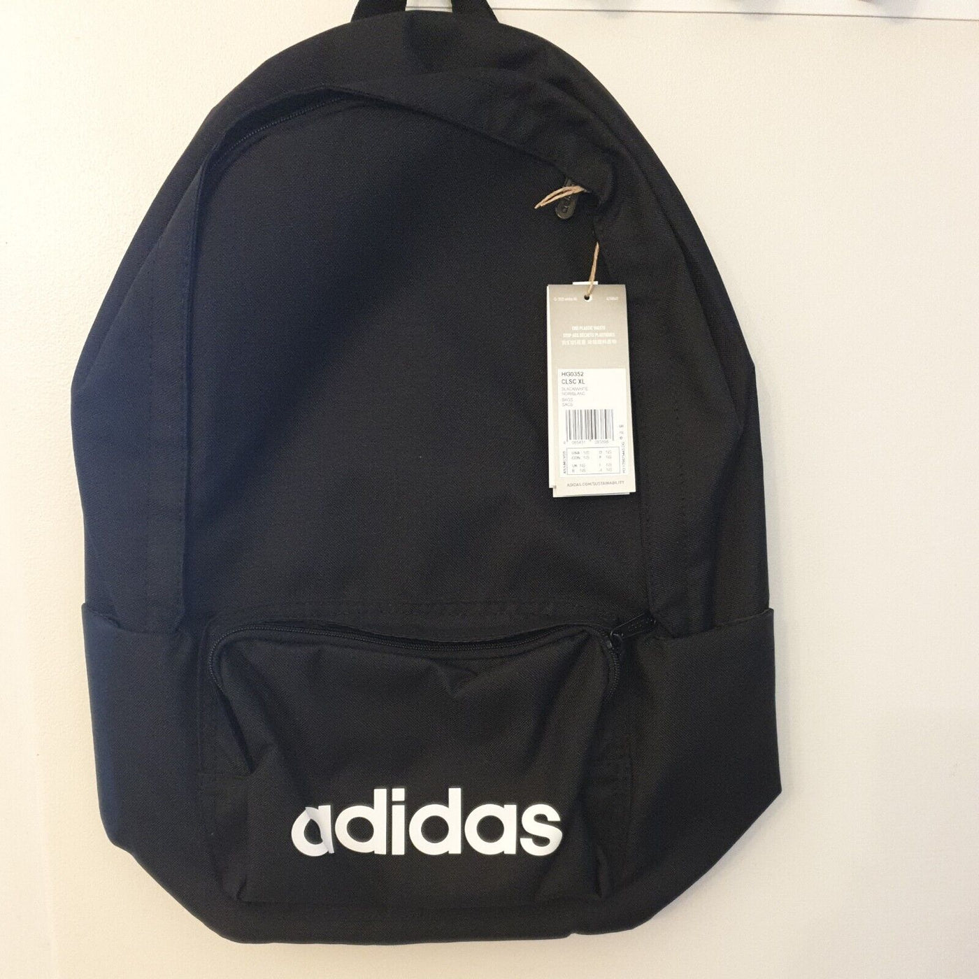 Adidas Original CLSC XL Black/White Bag****Ref V27