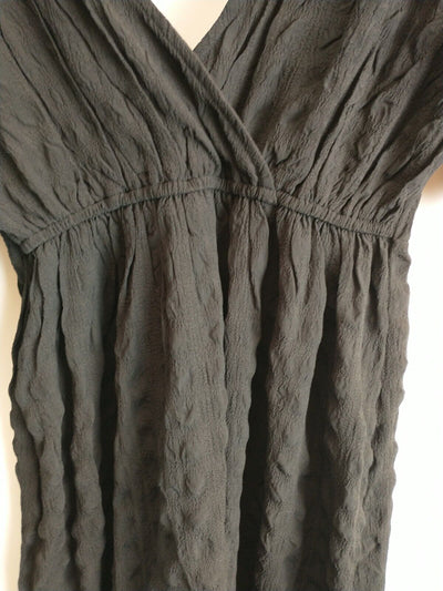 River Island Black Textured Wrap Maxi Dress Size 8 **** V112