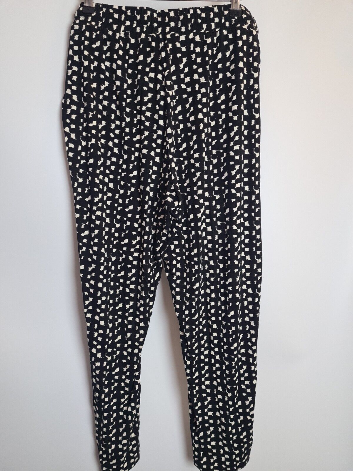 Black And White Pattern Trousers Size 14 **** V351