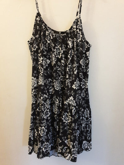 Womens Floral Print Dress-Black/ White. Uk20