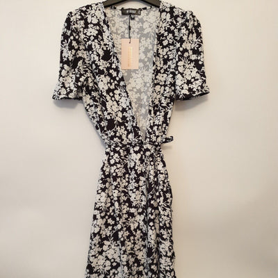 Missguided Black/White Wrap floral Dress Uk10****Ref V67