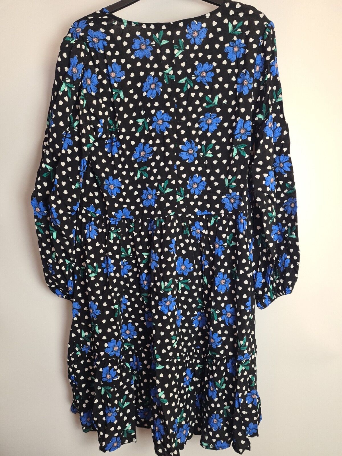 V Neck Tiered Mini Blue Floral Dress Size 12 **** V440