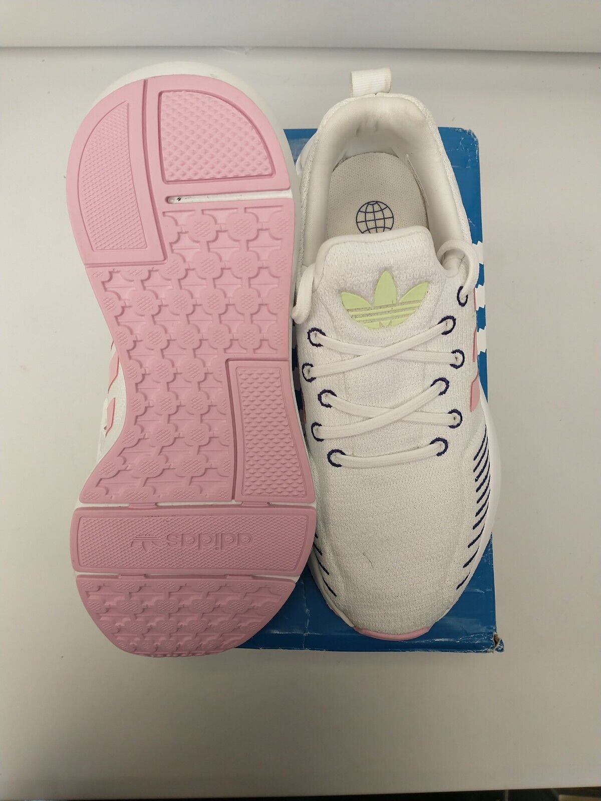 Adidas Girls Swift Run 22 UK 3 Ref **** Vs1