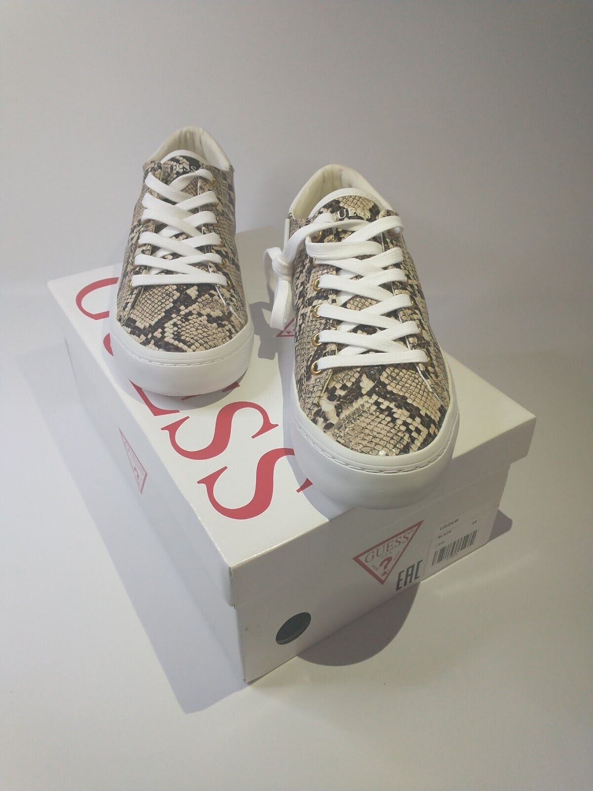 Guess Python Print Hilan Sneakers - UK 6 **** Ref VS2