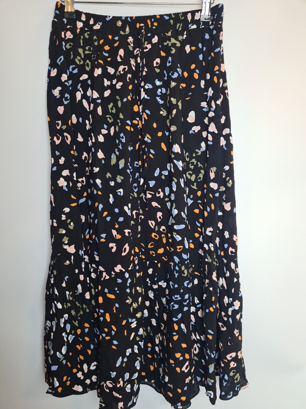 Fig & Basil Tiered Printed Midi Skirt **** V139