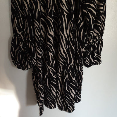 Womens Zebra Print Dress Black UK 12 *** V270