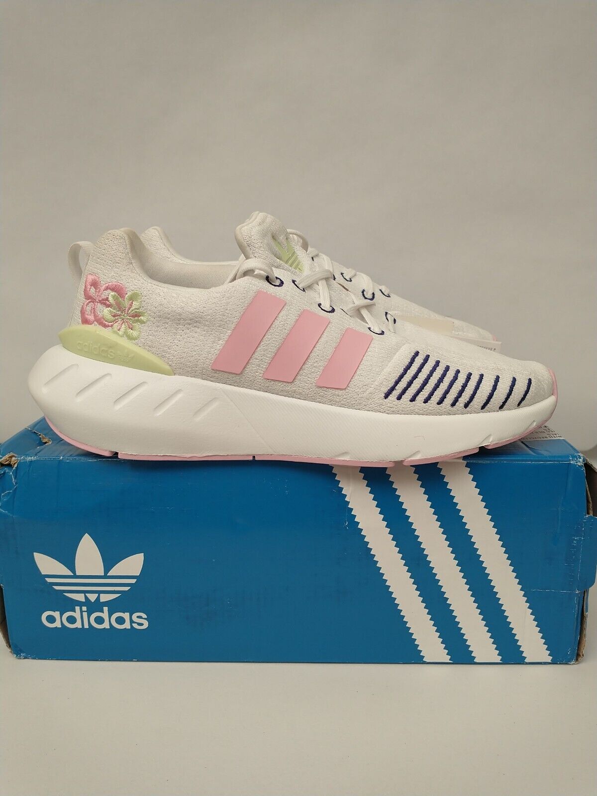 Adidas Girls Swift Run 22 UK 3 Ref **** Vs1