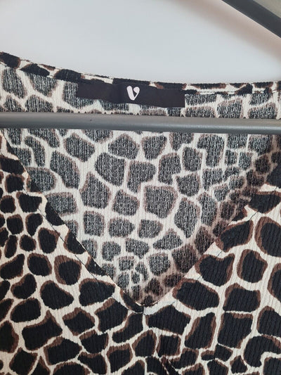 Womens Animal Print Tie Waist Top. Size 20 ** V418