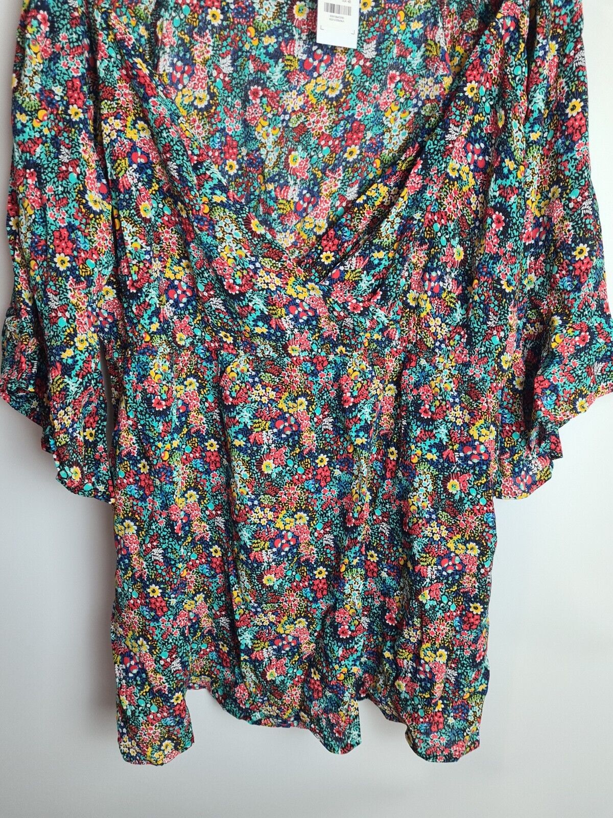 Yours Black Ditsy Floral Wrap Top Size 20 **** V251