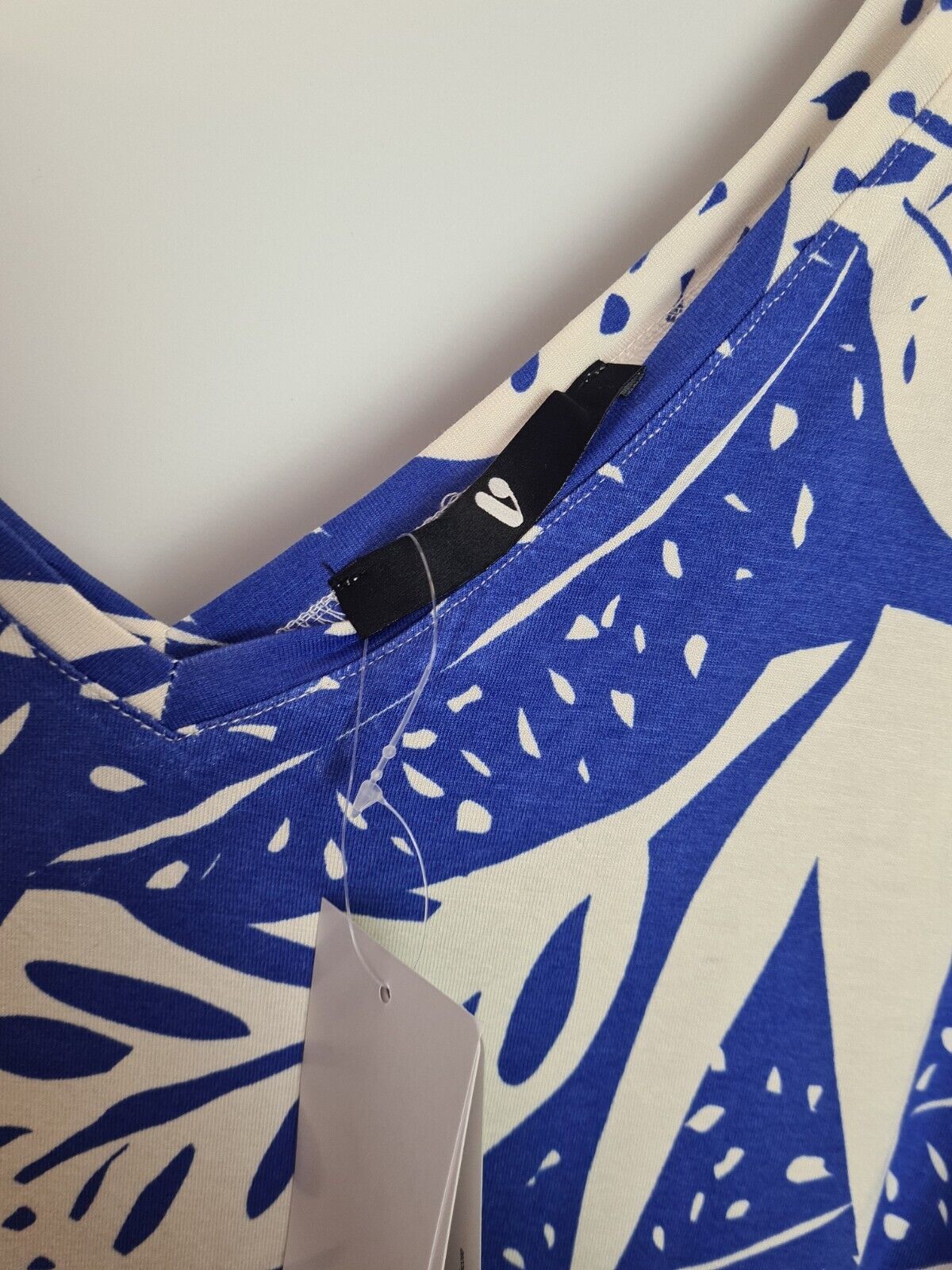 Blue And White Leaf Design Sleeveless V Neck Dress Size 16 **** V232