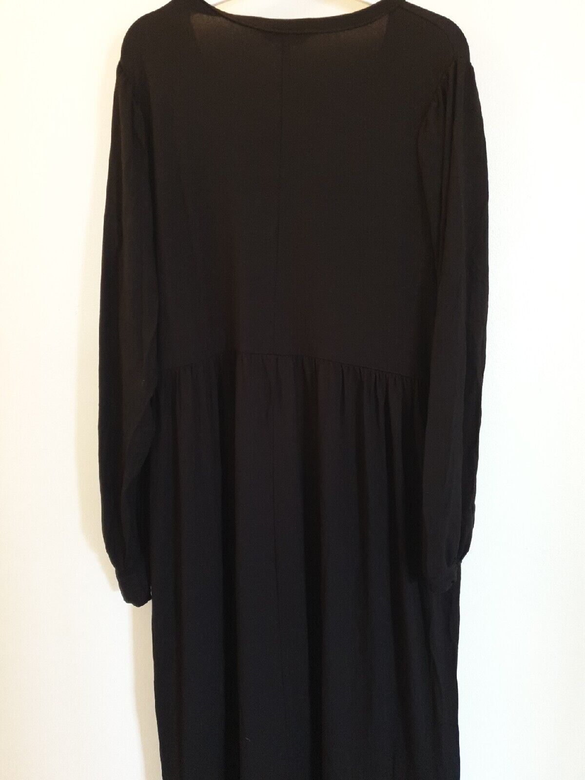 Limited Collection Black Midi Dress Long Sleeve Uk16****Ref V493