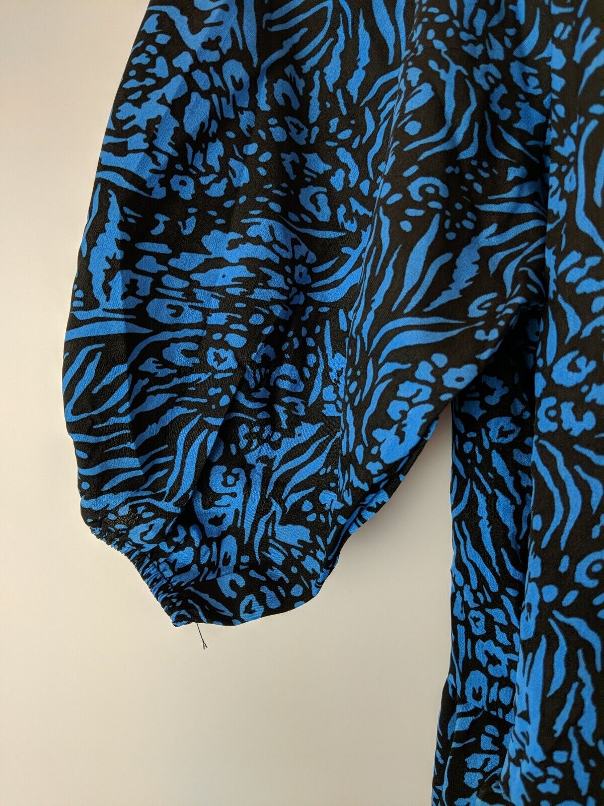 Brave Soul Blue Animal Printed Wrap Midi Dress Size Small **** V47