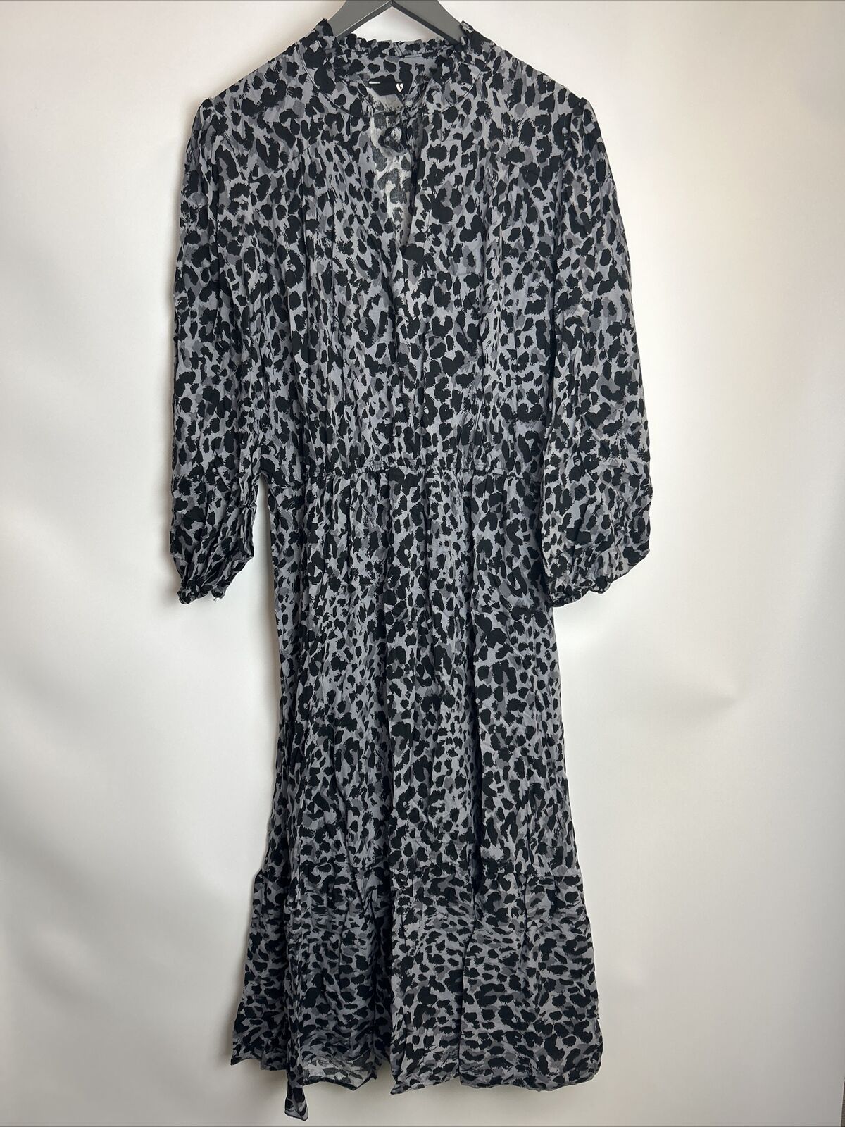 Womens Animal Print Dress - Grey. UK 10 **** Ref V288
