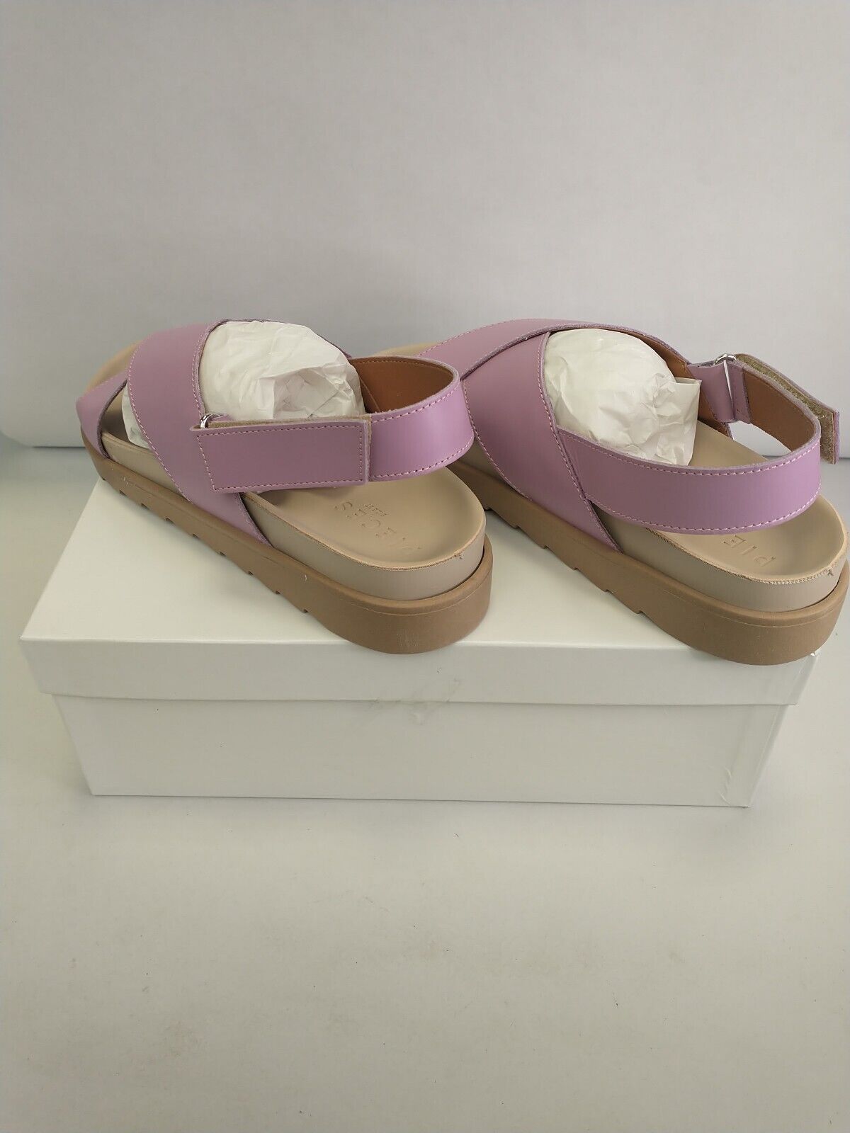 Pieces Leather Flat Sandal - Lavender. Size UK   4. ****Ref VS2
