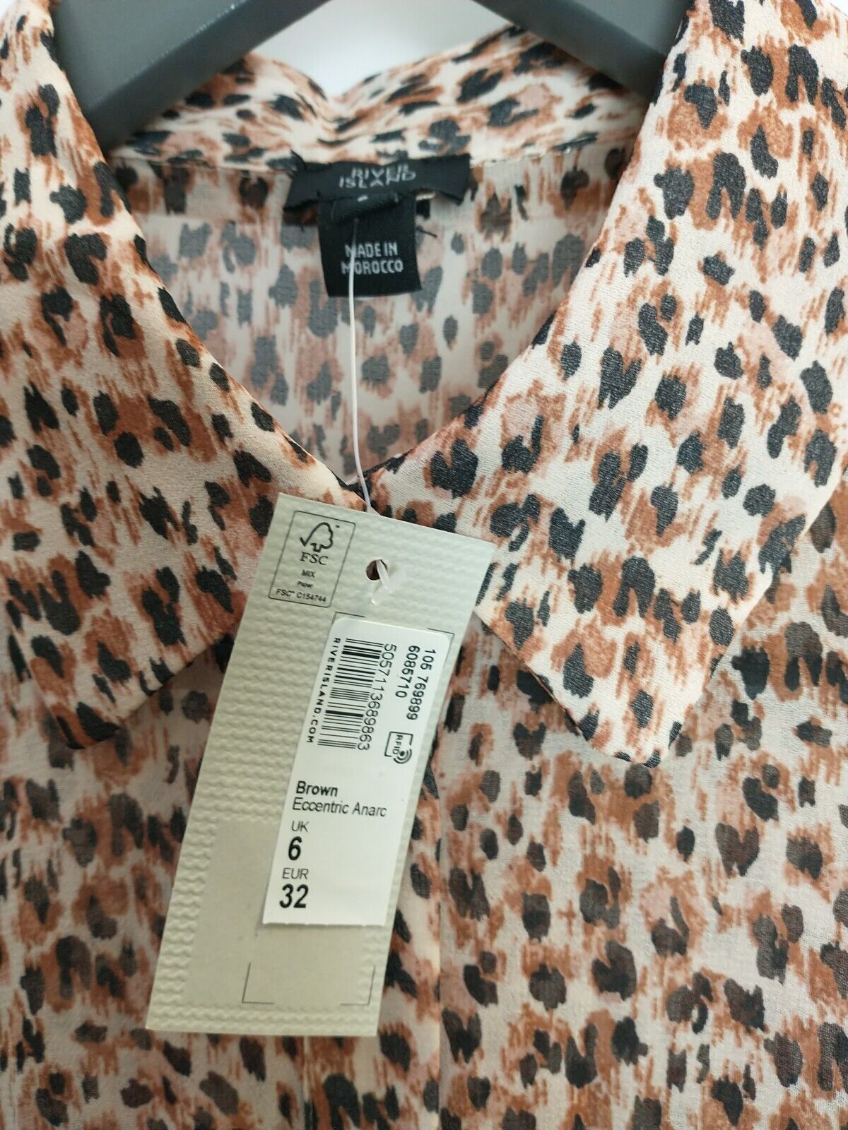 River Island Brown Animal Print Asymmetric Shirt Size 6 **** V100