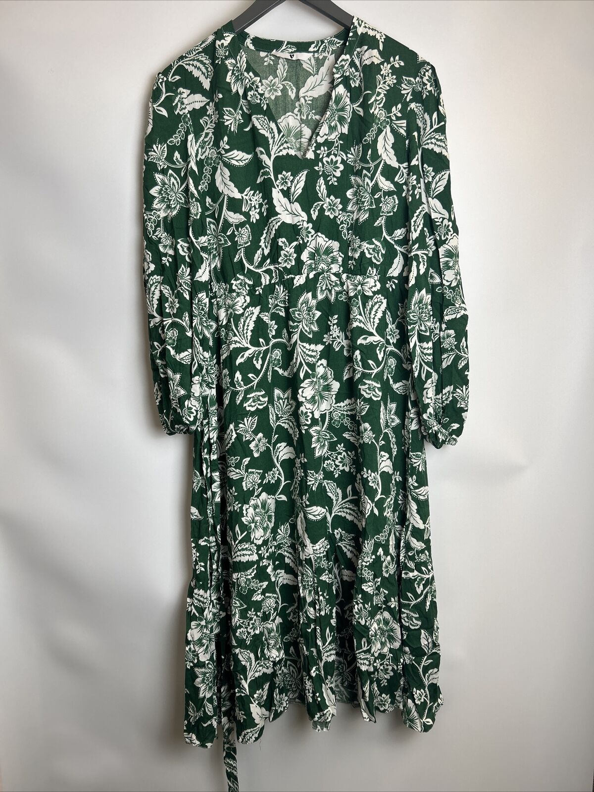 Womens Paisley Dress - Green. UK 12 **** Ref V544