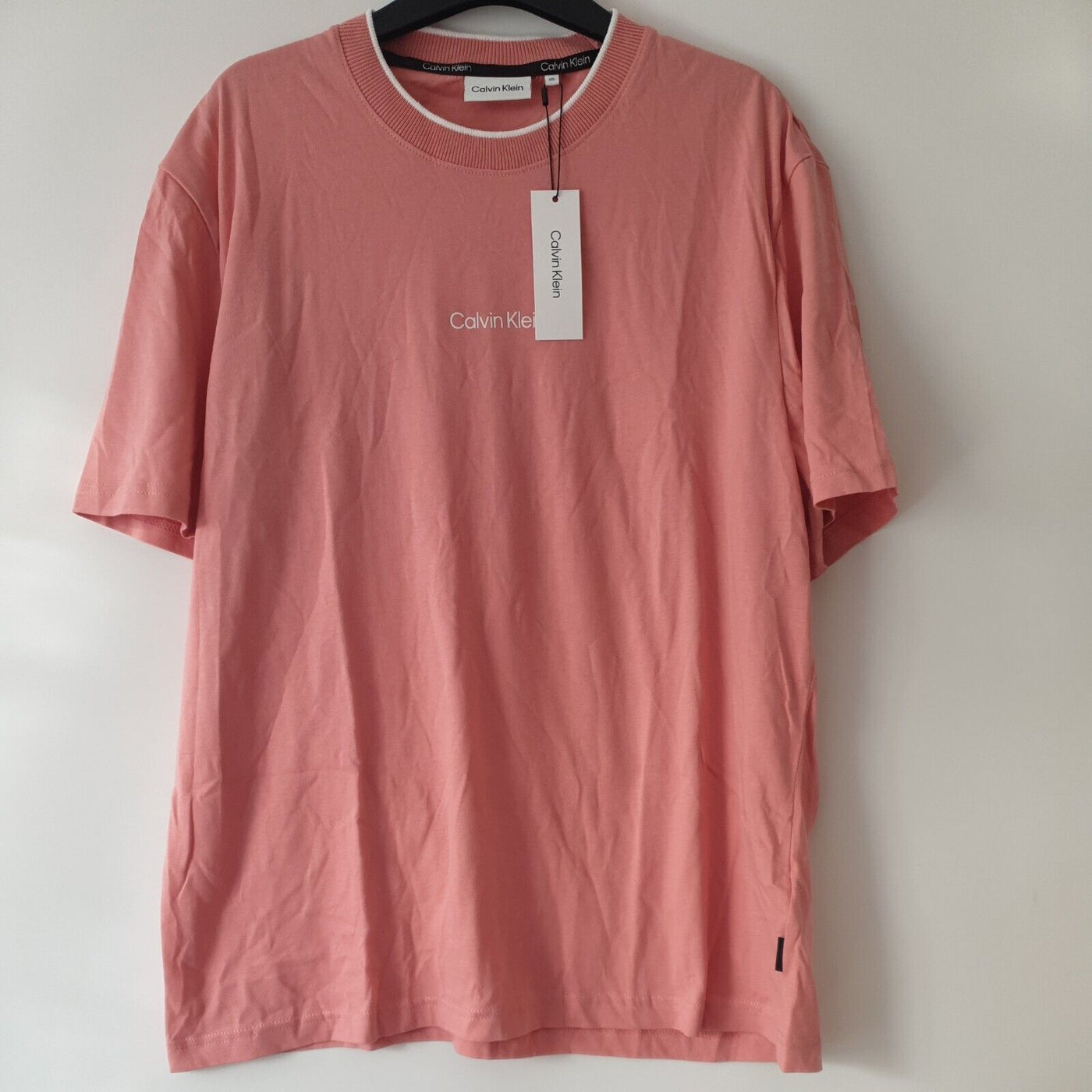 Calvin Klein Cotton Centre Logo Tshirt Darling Pink Size XXL****Ref V69