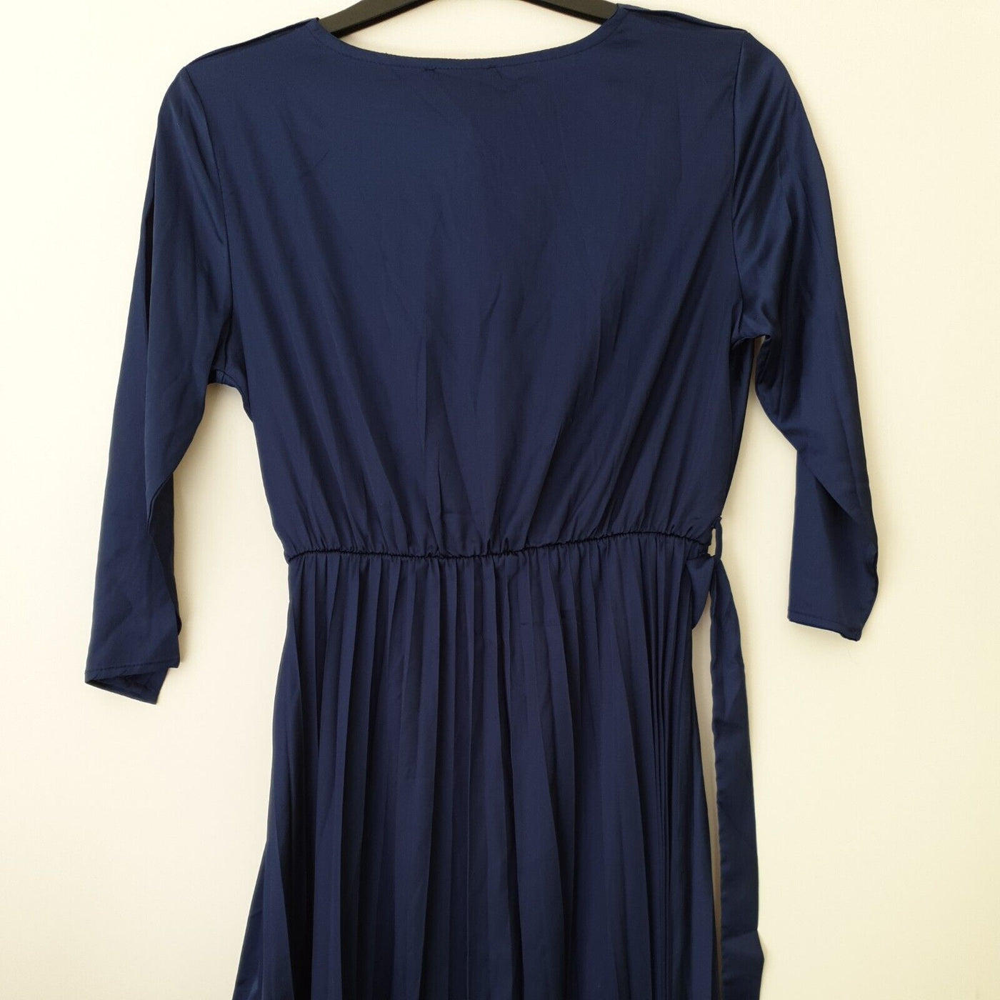 Quiz Navy Satin Wrap Front MDXI Dress Size 12****Ref V26