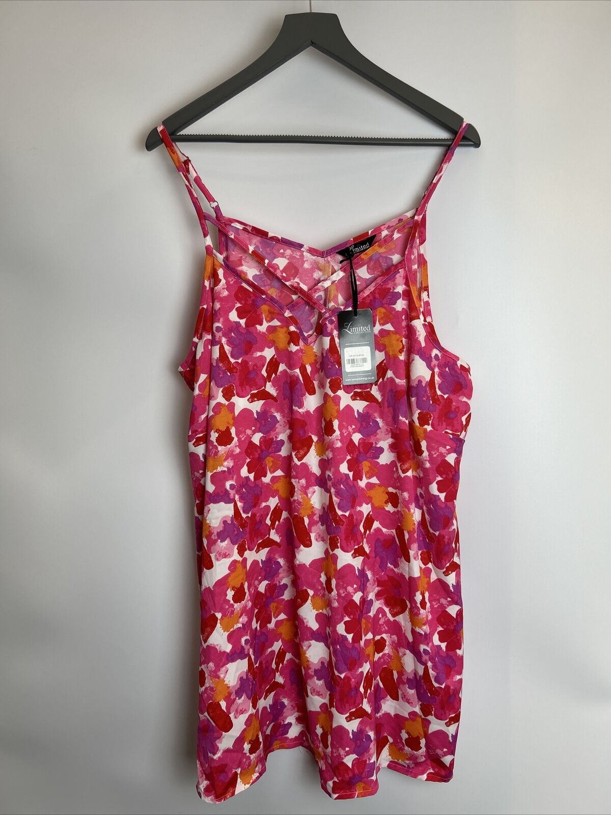 Yours Limited Collection Curve Pink Floral Print Cami Top. UK 24 **** Ref V92